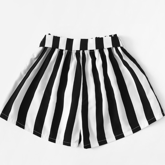 NWT Black and White Striped Shorts - Picture 2 of 5